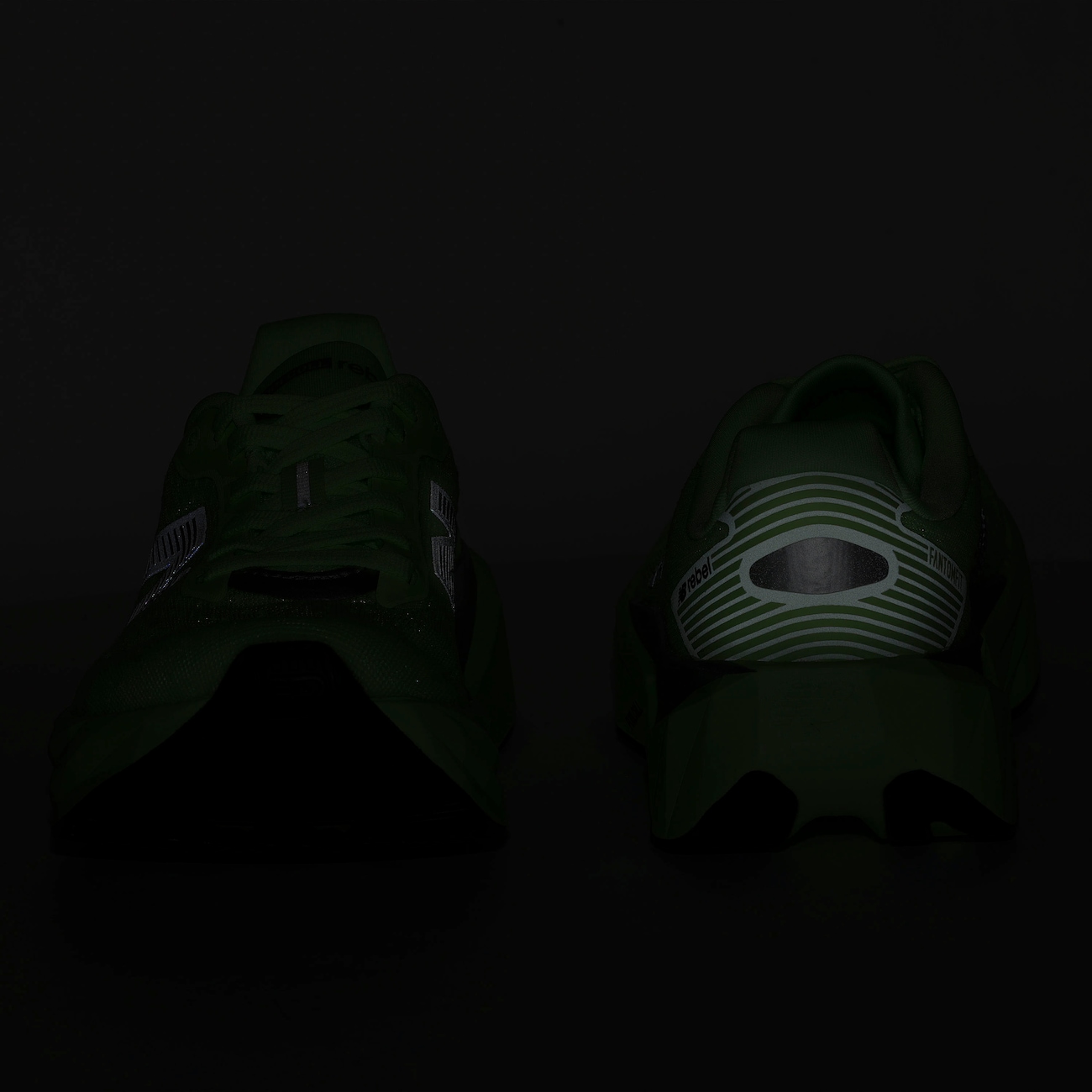 Tênis Feminino New Balance Fuelcell Rebel V5 - Video 1