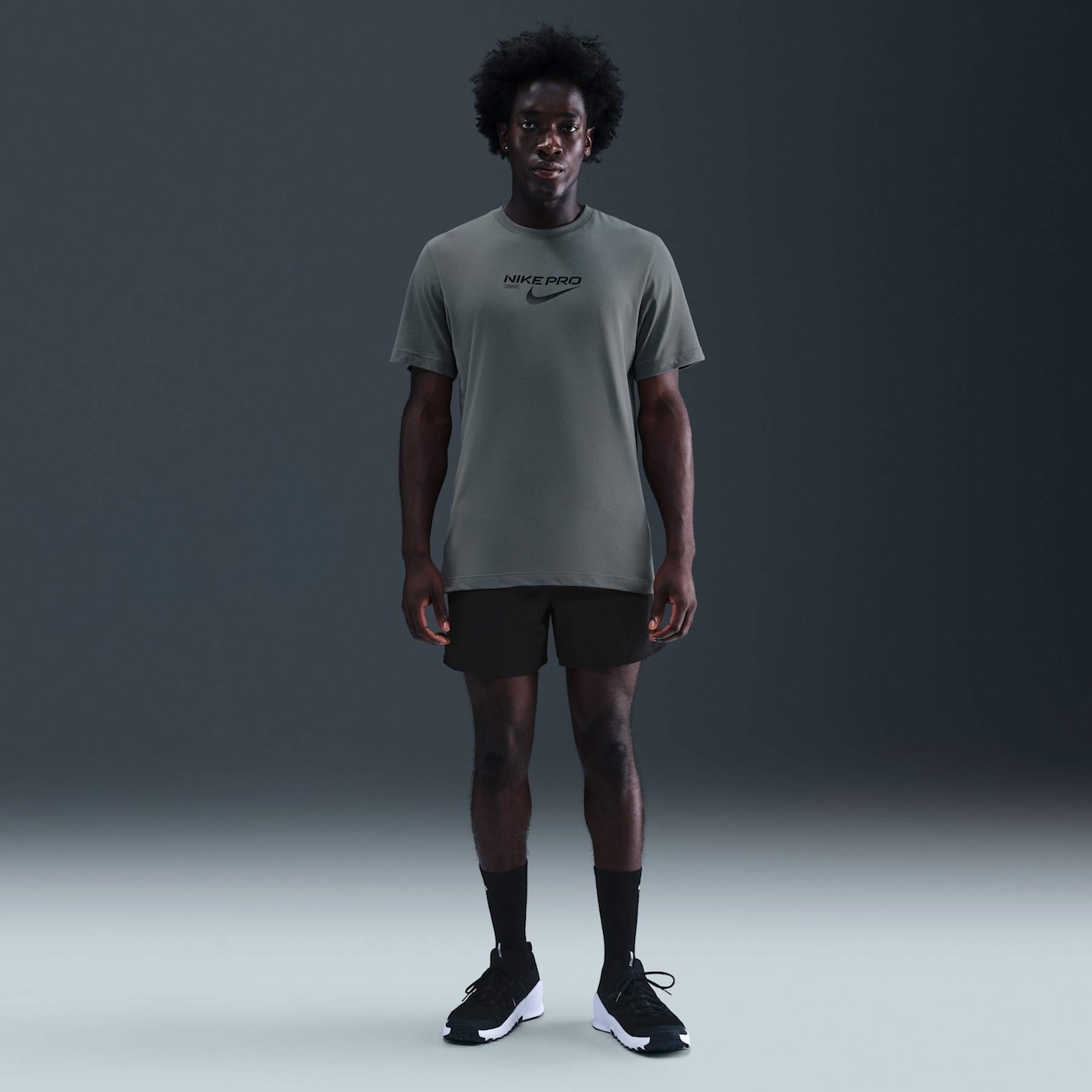Camiseta Nike Pro Training Masculina em Promoção | Centauro