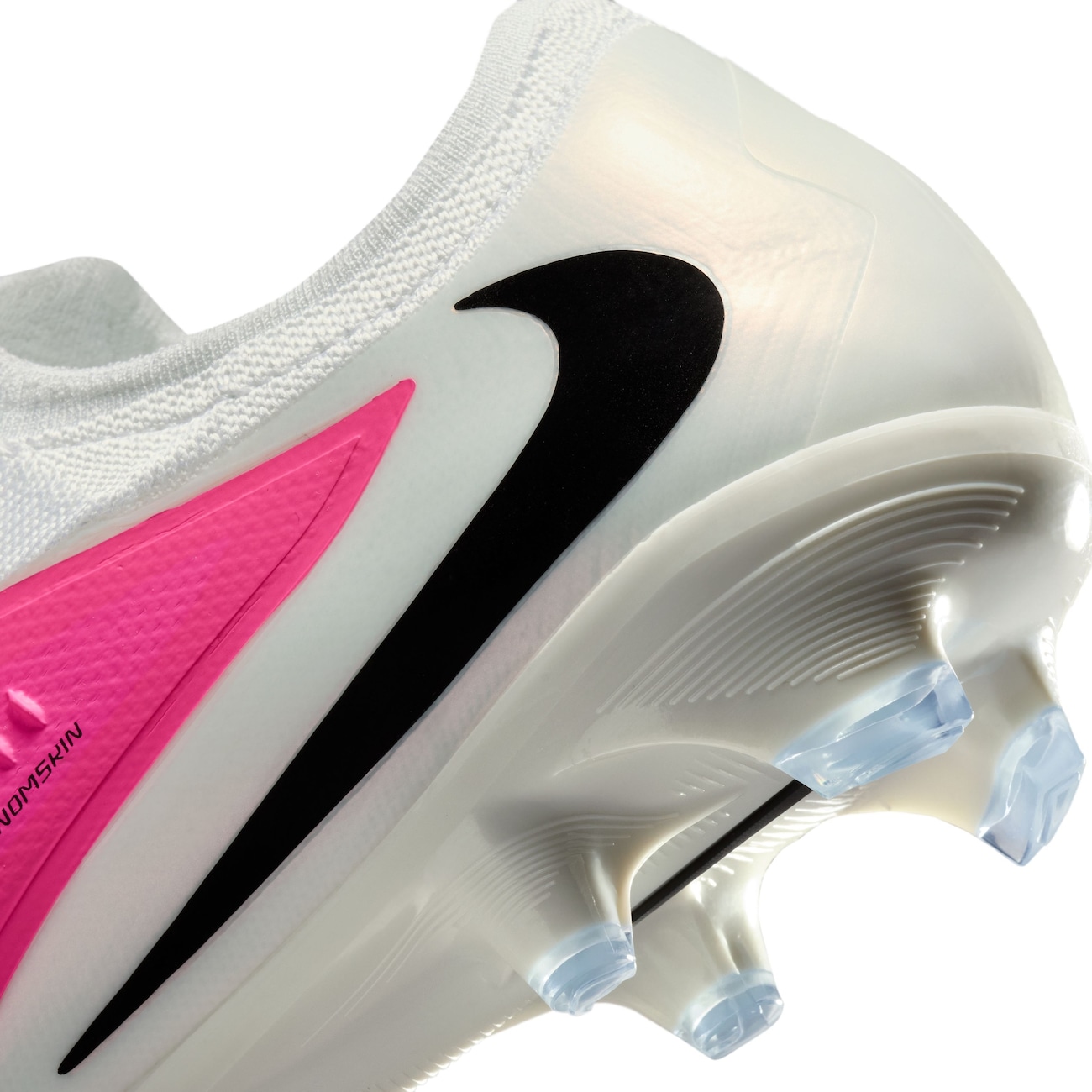 Chuteira de Campo Adulto Nike Phantom 6 Pro Low | Centauro