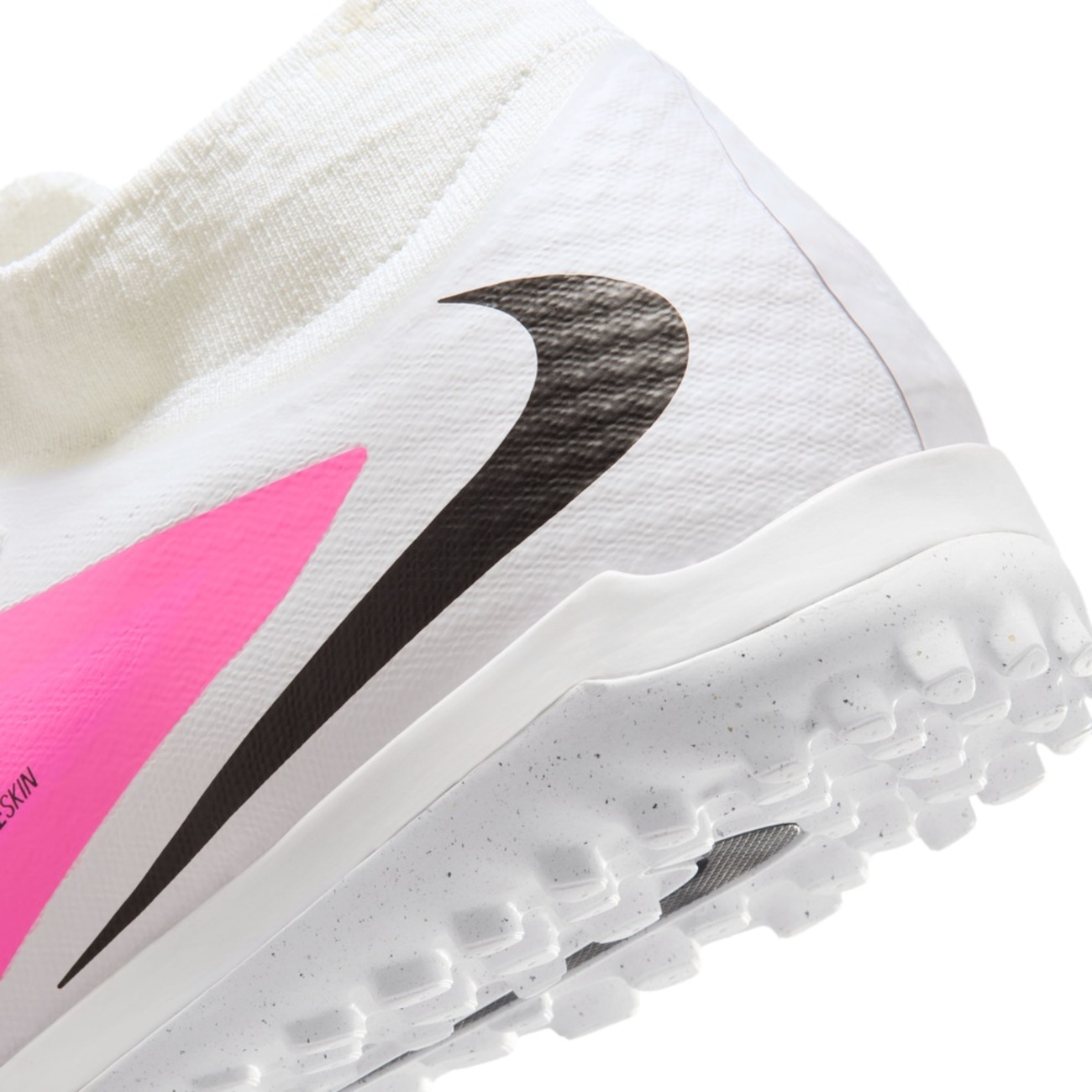 Chuteira Society Adulto Nike Phantom 6 High Acad | Centauro