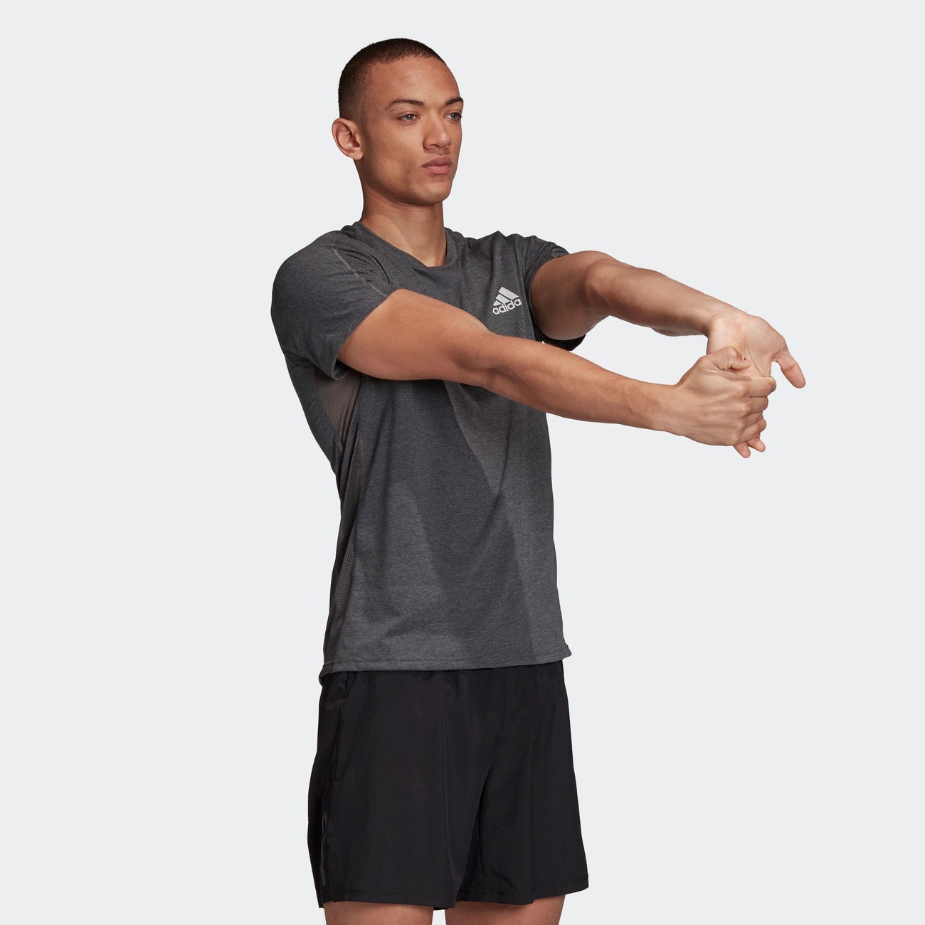 camiseta adidas own the run logo masculina