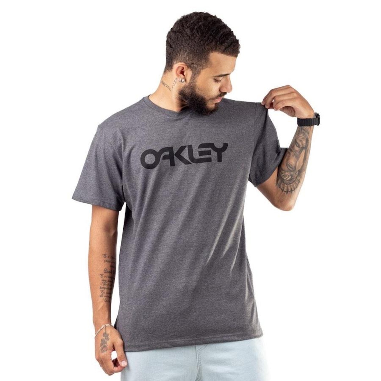 Camiseta oakley original masculina mark ii ss tee branca em Promoção na  Americanas