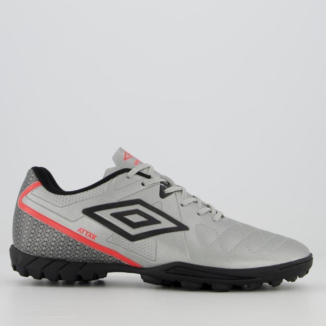 Chuteira Society Umbro Attak Eternal - Adulto