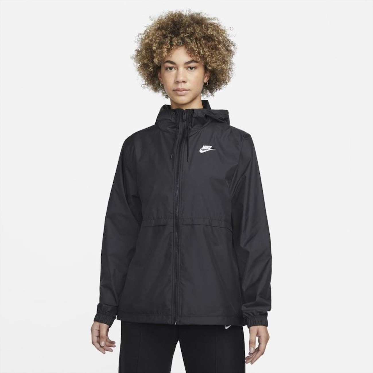 Jaqueta Nike Sportswear Essential Repel Feminina em Promoção
