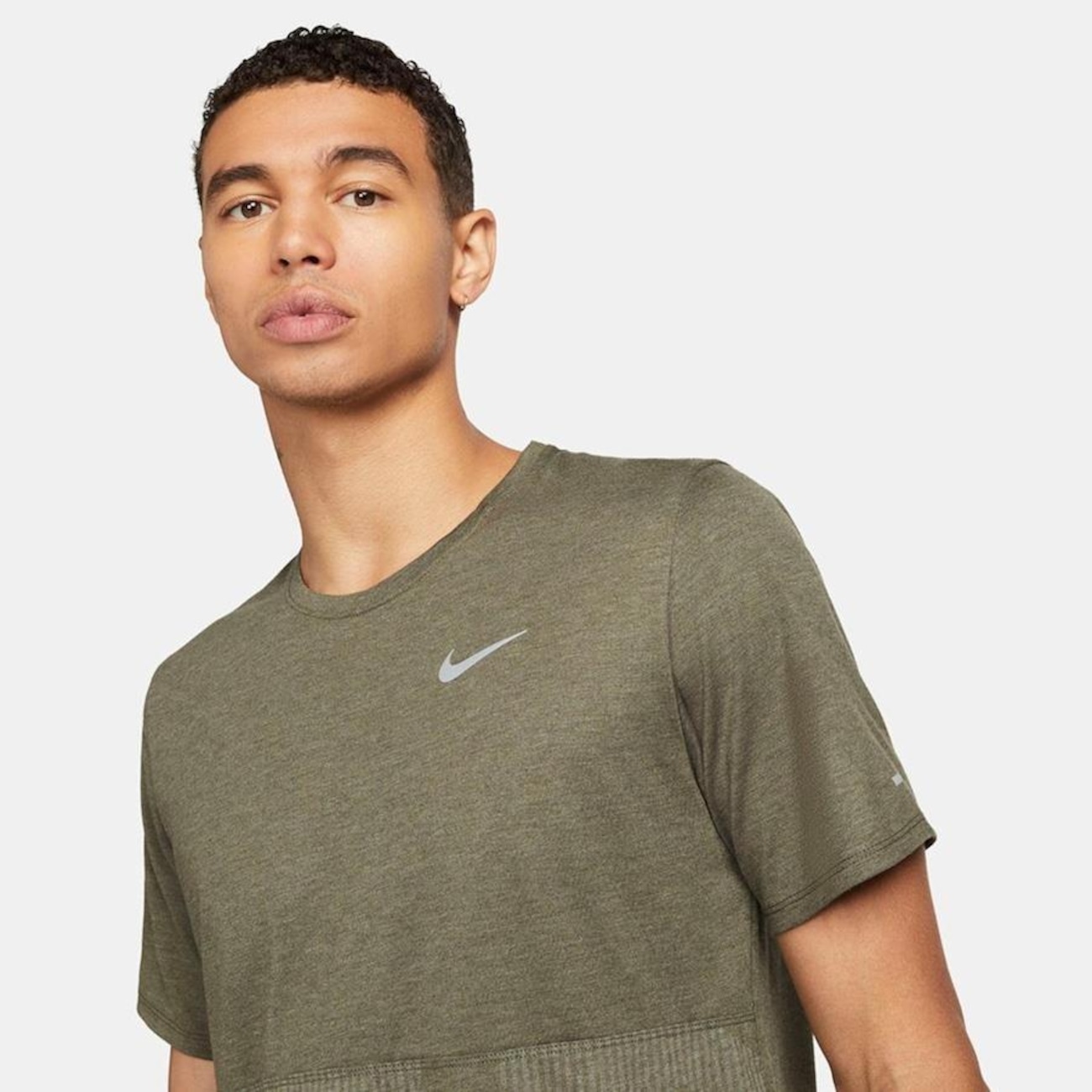 Comprar Camiseta Nike Run Division Masculina - Sport Fashion - Loja de  Roupas, Calçados e Artigos Esportivos