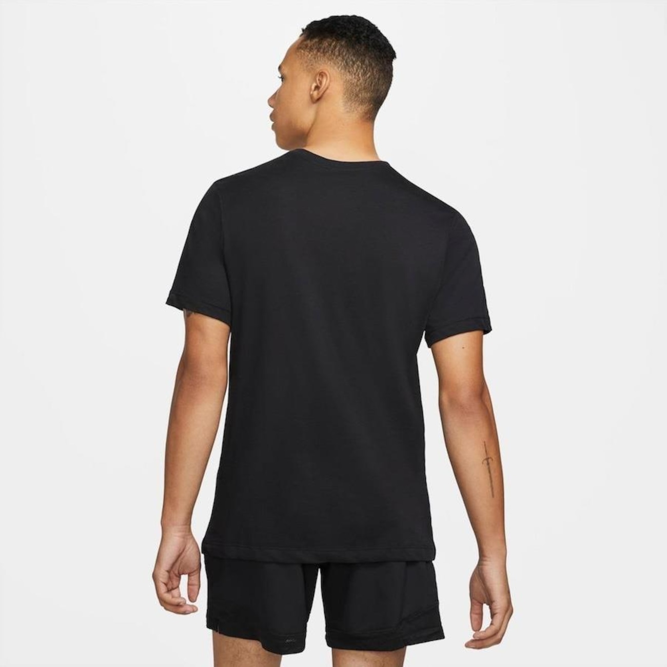 Camiseta Nike Training Swoosh Cinza - Compre Agora