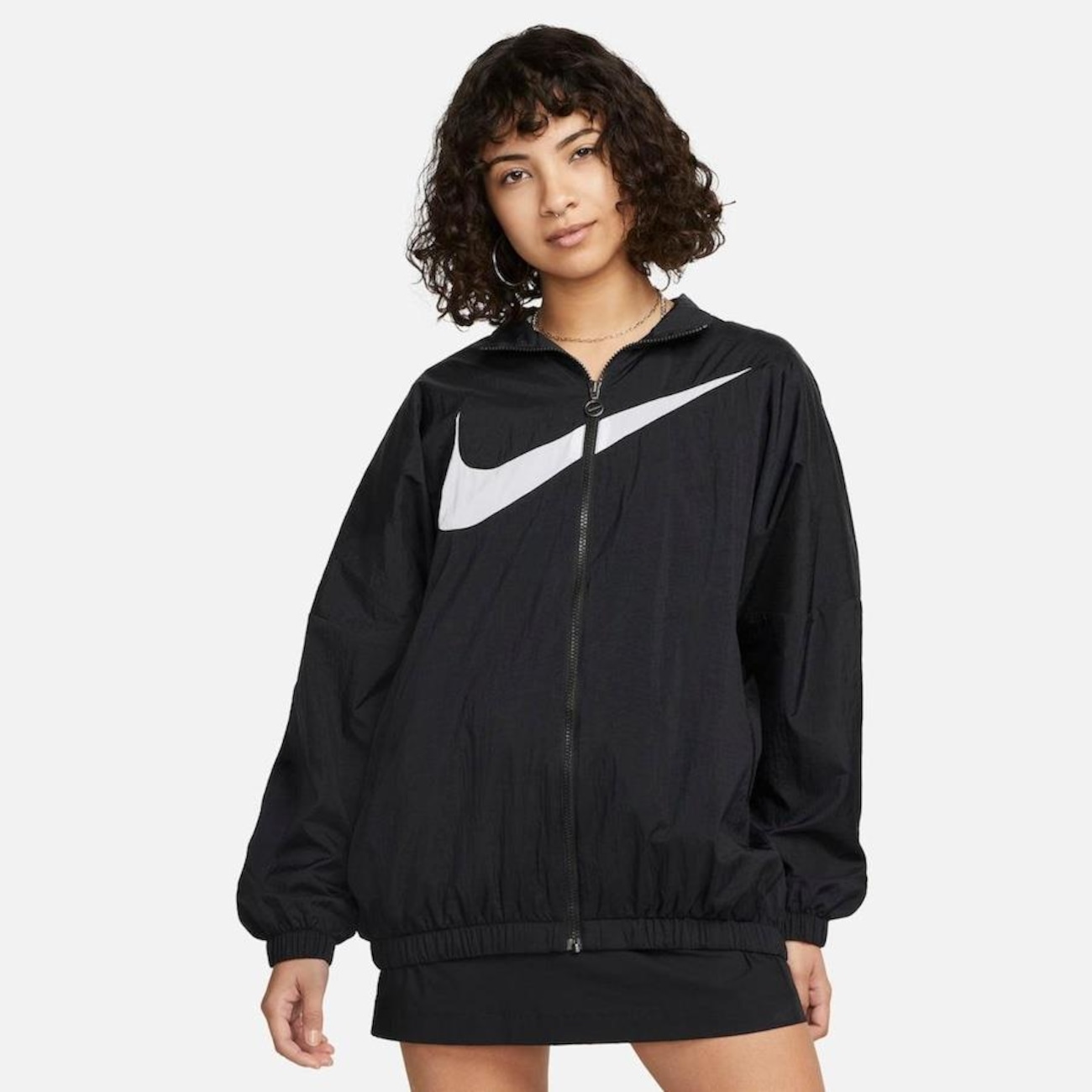 Jaqueta com Capuz Nike Sportswear Essential Woven Feminina em