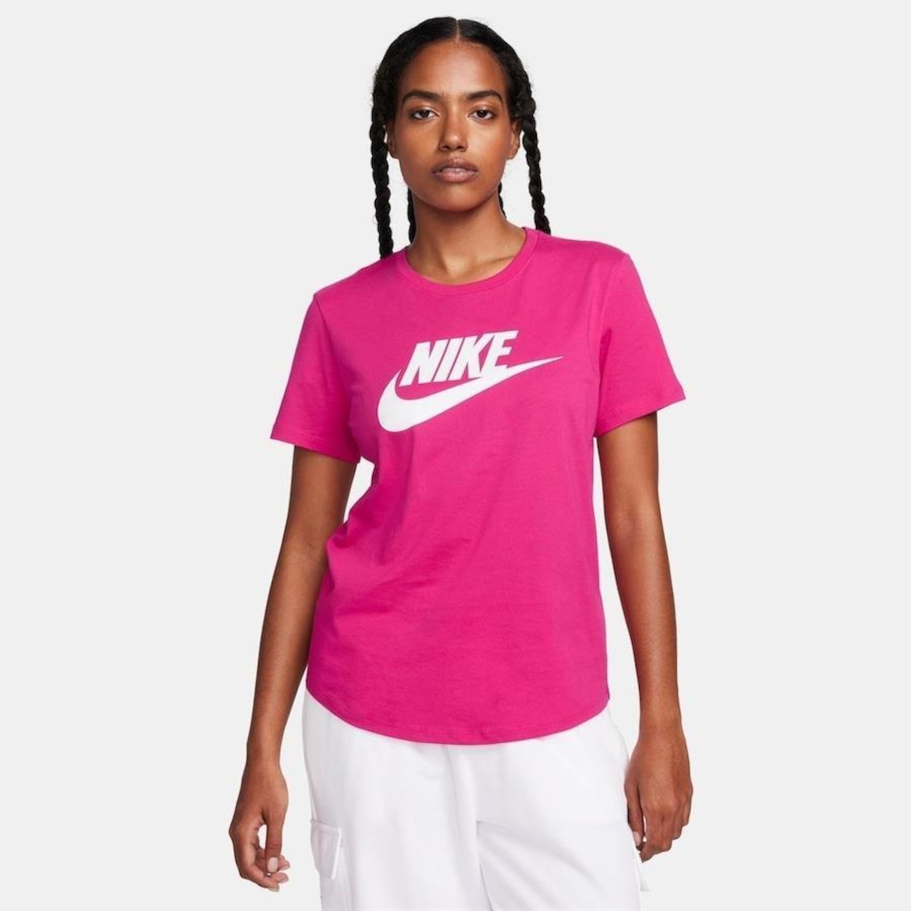 Camiseta Nike Sportswear Essentials - Feminina