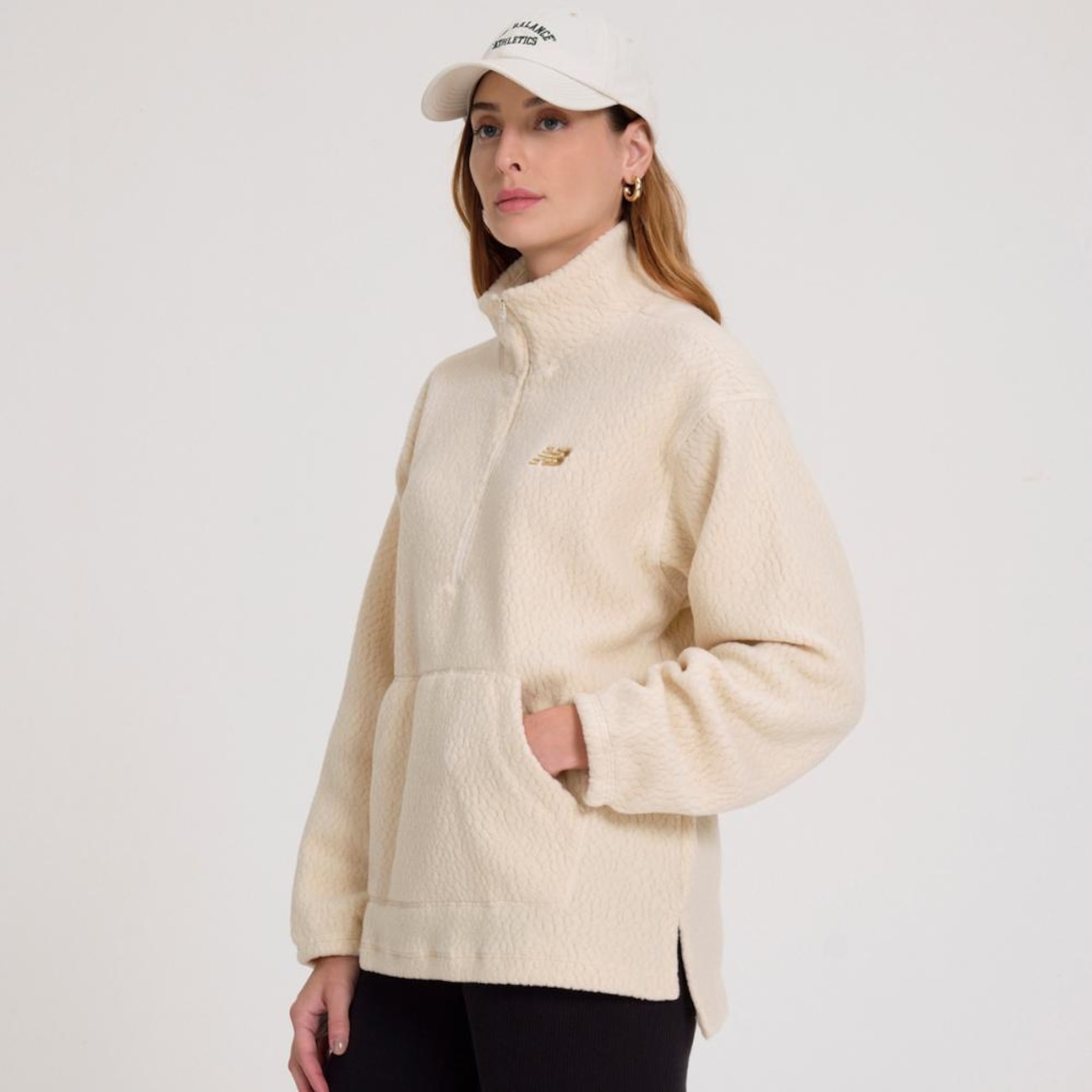 Blusão New Balance Sherpa Small Logo - Feminino | Centauro
