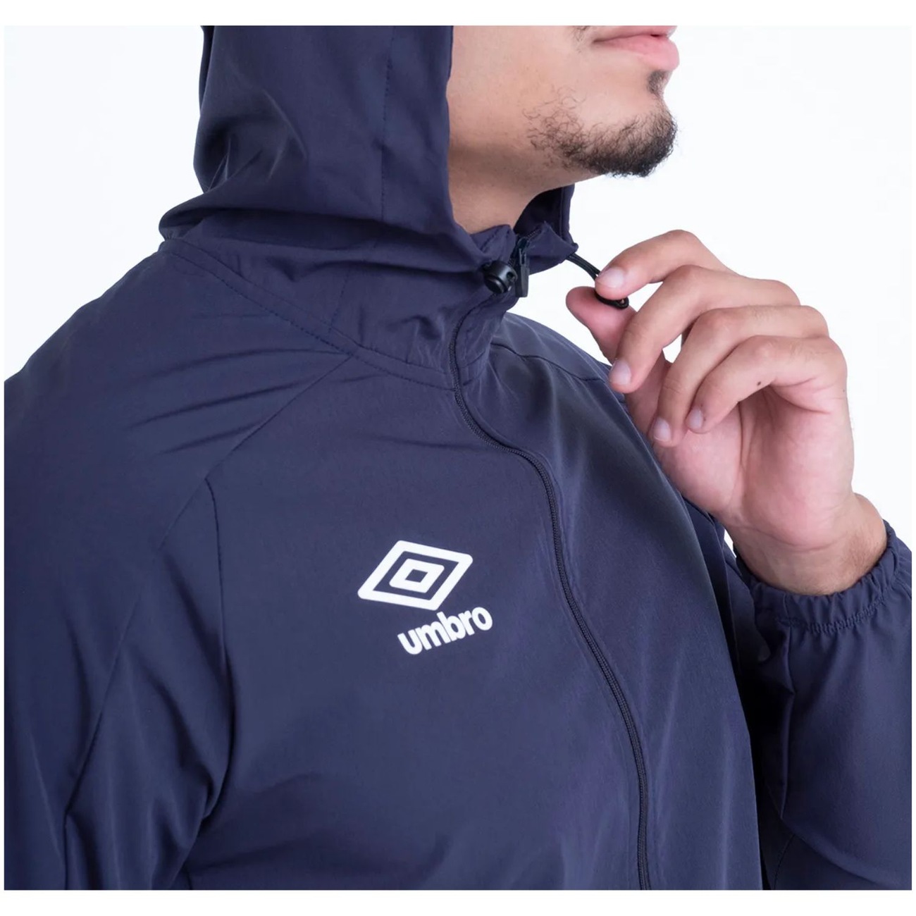 Jaqueta Corta Vento com Capuz Umbro Essential - Masculina | Centauro
