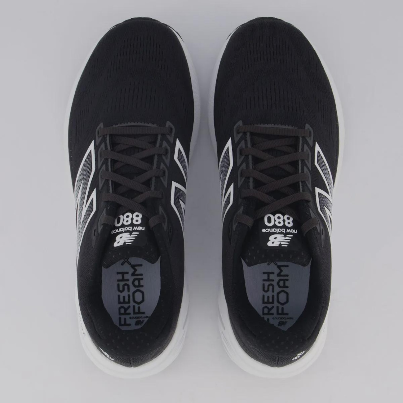 Tênis Masculino New Balance Fresh Foam X 880 V15 em Promoção