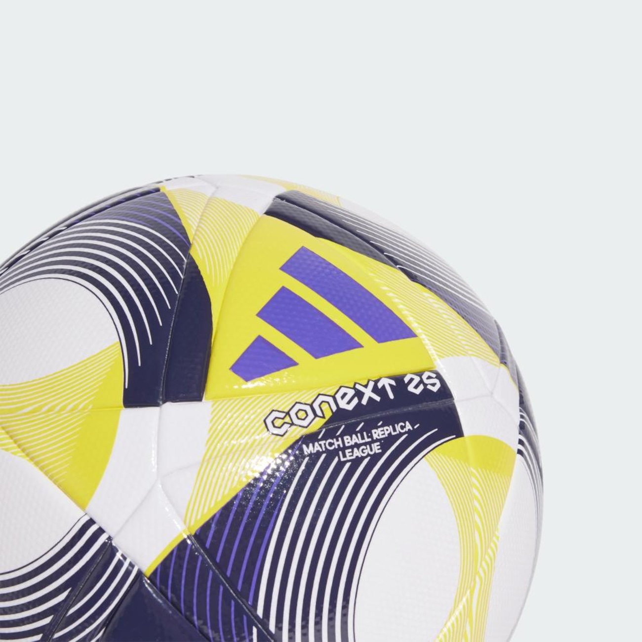 Bola de Futebol de Campo Adidas Conext 25 League | Centauro