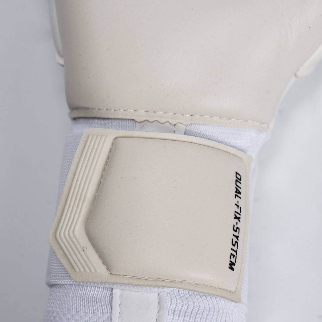 Luva de Goleiro Adulto uhlsport Cybertec Absolutgrip HN | Centauro