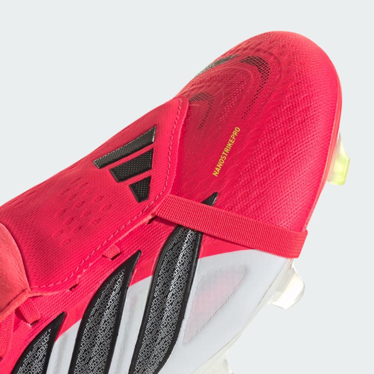 Chuteira de Campo Adulto Adidas Predator Pro Língua Dobrável