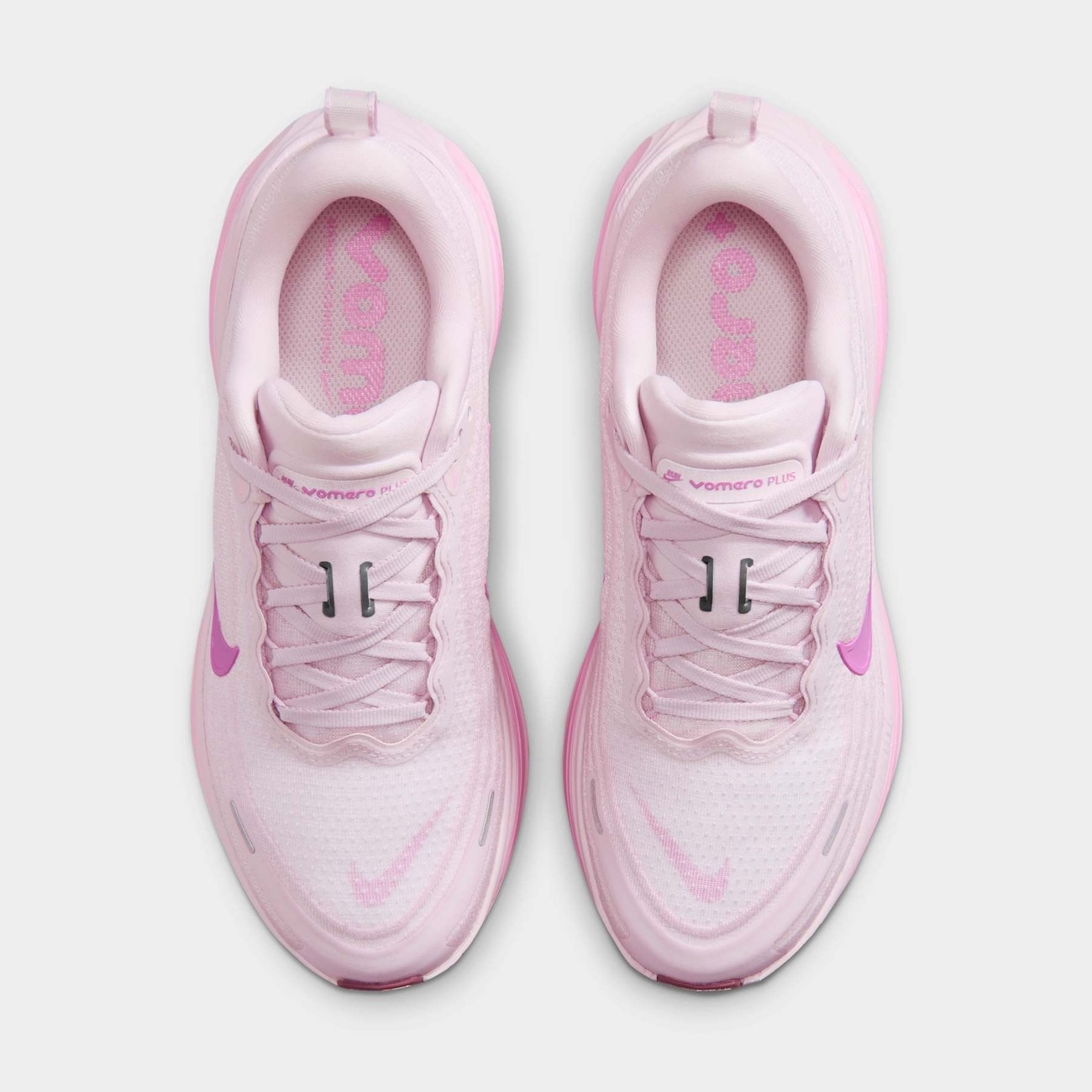 Tênis Feminino Nike Vomero Plus | Centauro