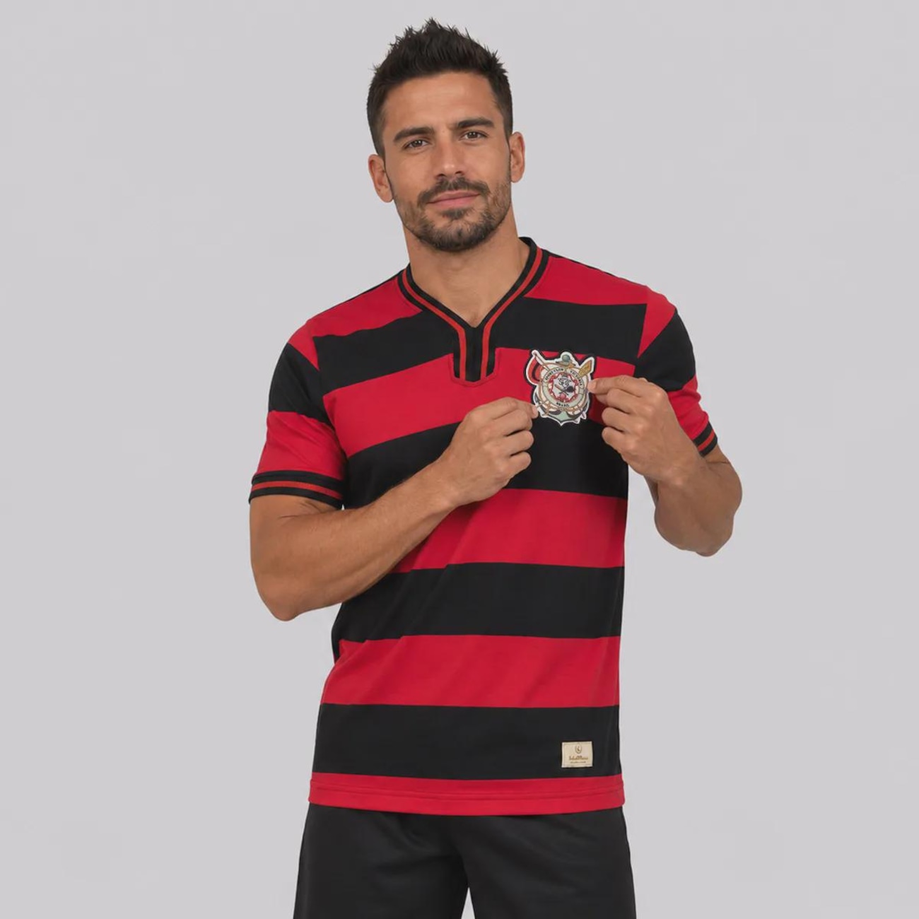 Camiseta Vitória Retrô 1980 FutFanatics Masculina em Promoção