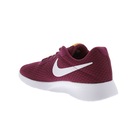 Tênis Nike Tanjun - Feminino - Foto 6