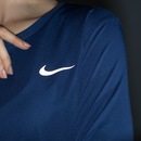 Camiseta Manga Longa Nike Miler Top LS - Feminina - Foto 4