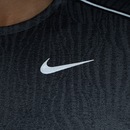 Camiseta Nike Dry Fit Miler - Masculina - Foto 5