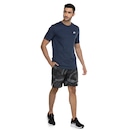 Camiseta Nike Sportwear Club - Masculina - Foto 4