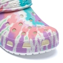 Sandália Crocs Adulto Classic T Dye Graphic Clo - Foto 8