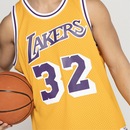 Camiseta Regata Los Angeles Lakers NBA Mitchell & Ness Swingman Home Jersey - Masculina - Foto 6