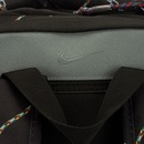 Mochila Nike HPS Elt Pro BKPK FA22 AOP - 32 Litros - Foto 8