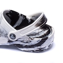 Sandália Crocs Classic Marbled Clog K - Júnior - Foto 7