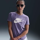 Camiseta Feminina Nike Manga Curta Sportswear Essential Icon - Foto 2