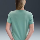 Camiseta Feminina Nike Manga Curta Sportswear Club - Foto 3