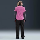 Camiseta Feminina Nike Manga Curta Sportswear Club - Foto 2