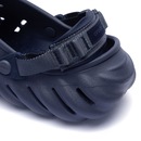 Sandália Crocs Unissex Echo Log - Foto 8