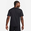 Camiseta Masculina Nike Manga Curta Dri-Fit UV Hyverse - Foto 2