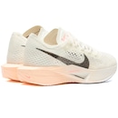 Tênis Nike ZoomX Vaporfly Next% 3 - Feminino - Foto 4