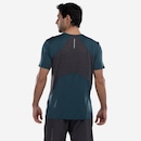 Camiseta Masculina ASICS Manga Curta Respirável de Secagem Rápida Refletiva Mescla - Foto 2