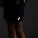 Bermuda Masculina ASICS 2 em 1 Estampado Linhas - Foto 6