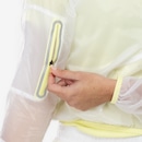 Blusão Feminino ASICS com Capuz Leve Assimétrica - Foto 7