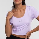 Camiseta Feminina Nike Manga Curta One Classic Dri-Fit TWST - Foto 3
