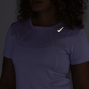 Camiseta Feminina Nike Manga Curta Dri-Fit Fast SS - Foto 3