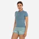 Camiseta Feminina Nike Manga Curta Chill Knit - Foto 5