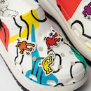 Sandália Crocs Haring Mega Crush Clog - Foto 4