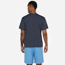 Camiseta Masculina Nike Manga Curta Dri-Fit UV Hyverse - Foto 3