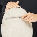 Mochila Nike Sportswear Futura Mini Backpack Palentino 6 Litros - Foto 2