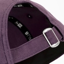 Boné do Los Angeles Lakers Aba Curva New Era NBA Strapback 920 Action Sunset Adulto - Foto 6