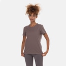 Camiseta ASICS Malha Spiral Feminina - Foto 4