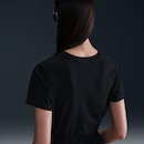 Camiseta Nike Sportswear Club Feminina - Foto 4