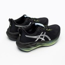 Tênis Feminino ASICS Novablast 5 Luxe - Foto 6