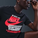 Camiseta Nike Sportswear 6MO Futura Masculina - Foto 4