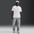 Camiseta Nike Sportswear Patch Masculina - Foto 5