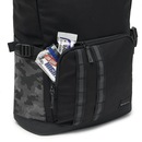 Mochila Oakley Utility Rolled Up Backpack - 23 Litros - Foto 4